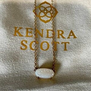 Kendra Scott necklace